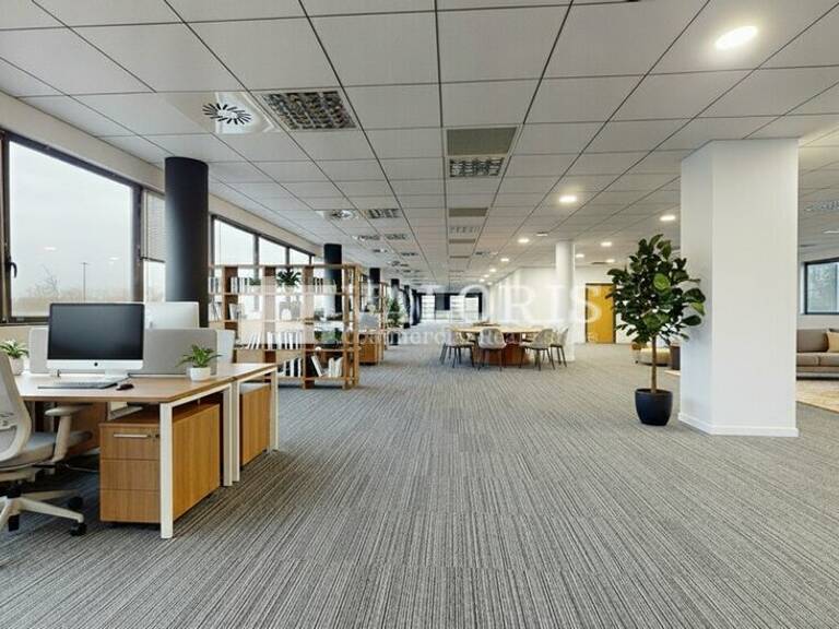 BUREAUX à LOUER — photo 1
