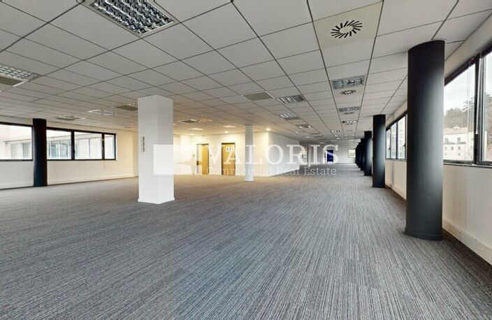 BUREAUX à LOUER — photo 2