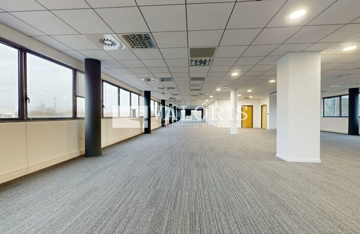 BUREAUX à LOUER — photo 3