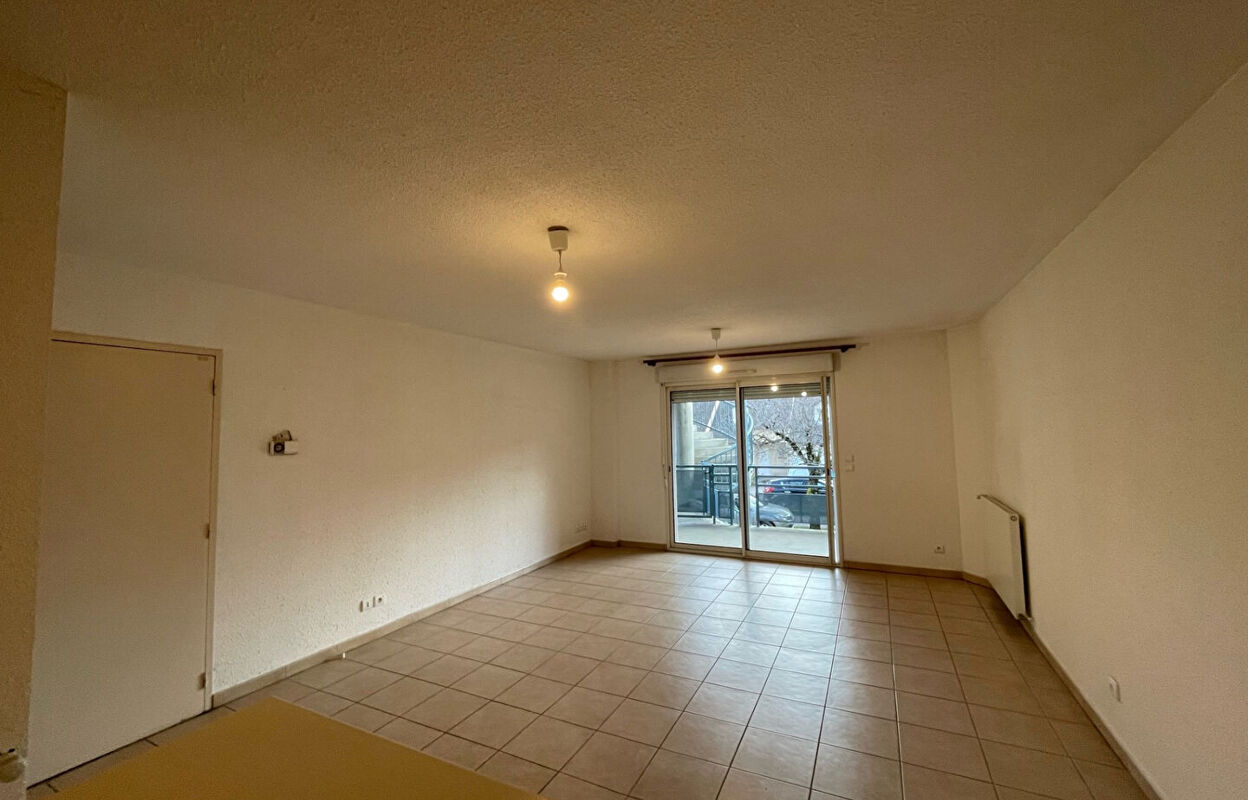 appartement 2 pièces 52 m2 à louer à Saint-Geniez-d'Olt (12130)