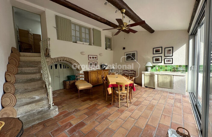 GORDES 5 mn maison de village 200 M2 jardin 300 m2 piscine — photo 2