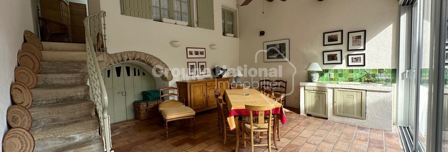 Maison 9 Pièces 200 m² à vendre à Cabrières-d'Avignon (84220)
