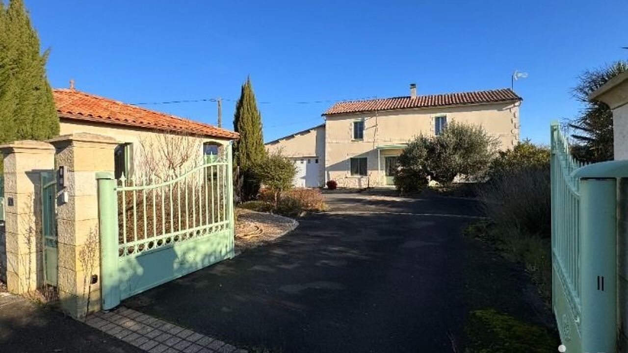 maison 6 pièces 124 m2 à vendre à Saint-Hilaire-de-Voust (85120)