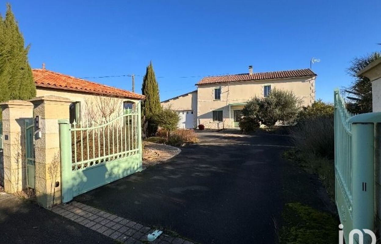 maison 6 pièces 124 m2 à vendre à Saint-Hilaire-de-Voust (85120)