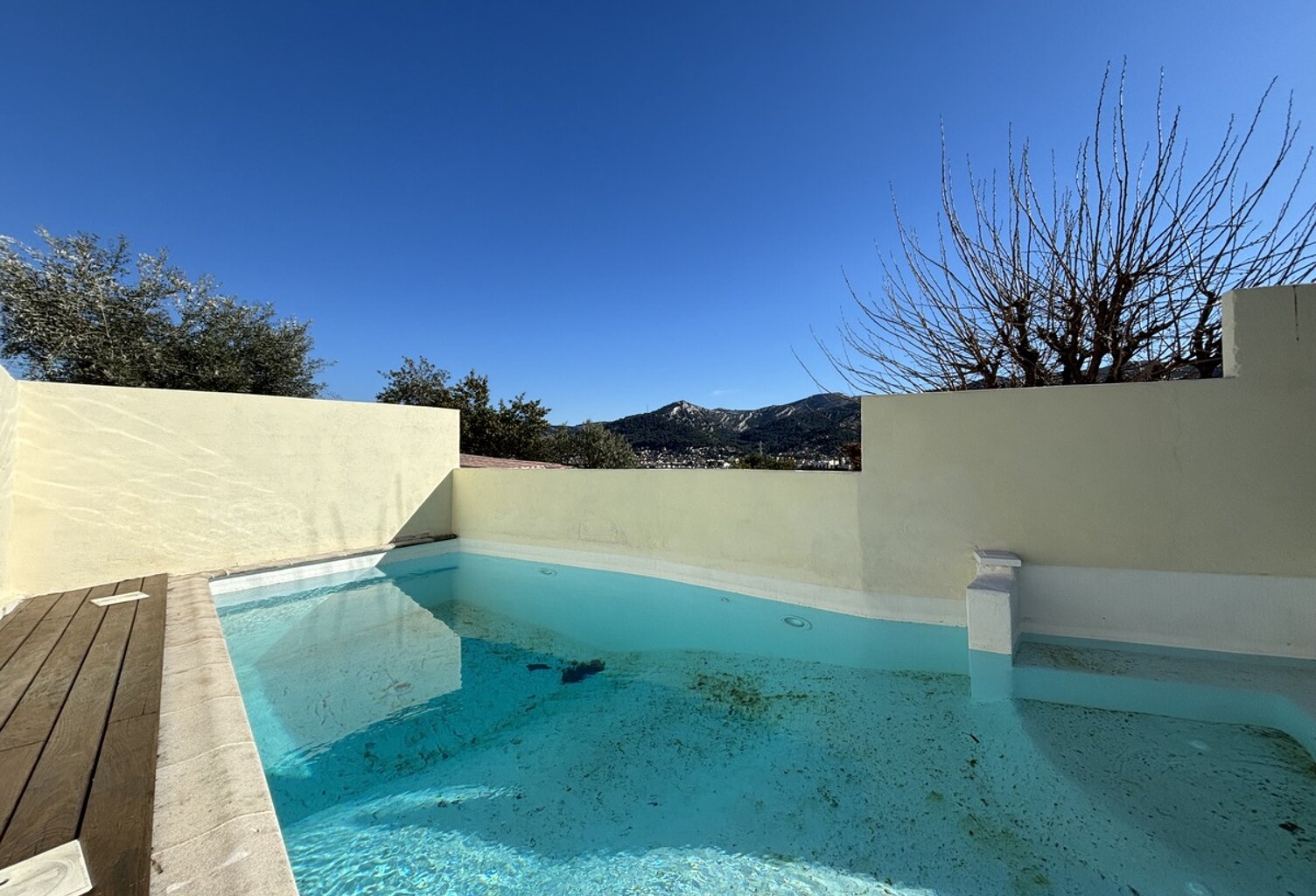 Haut de villa de plain-pied Type 4 mezzanine piscine terrasses — photo 1