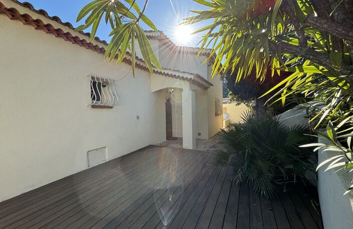 Haut de villa de plain-pied Type 4 mezzanine piscine terrasses — photo 2