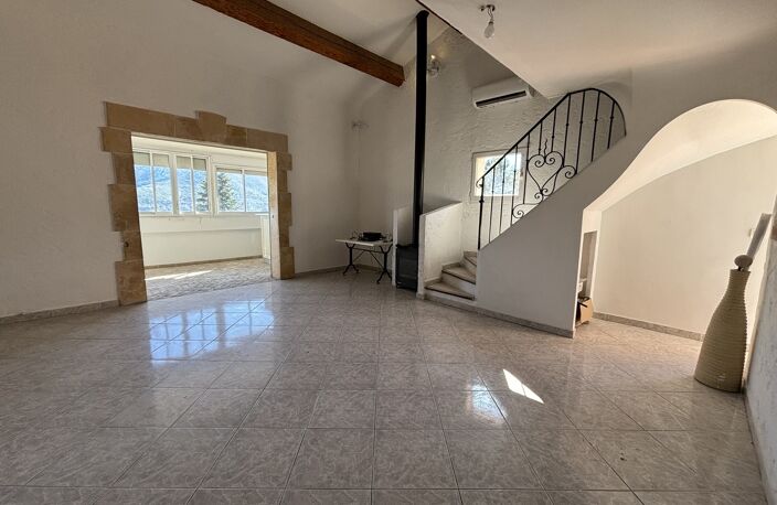 Haut de villa de plain-pied Type 4 mezzanine piscine terrasses — photo 3