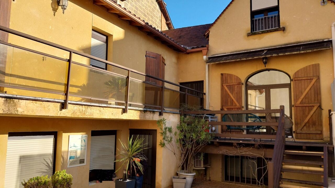 immeuble  pièces 235 m2 à vendre à Sarlat-la-Canéda (24200)