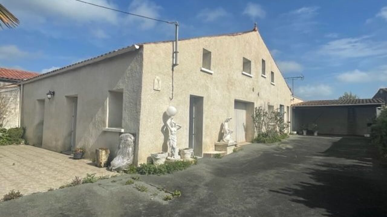 maison 4 pièces 200 m2 à vendre à Sainte-Gemme (17250)