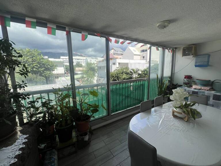 A vendre F3 Centre Ville Saint-Denis — photo 1