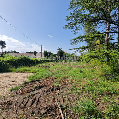 Terrain 550 m²