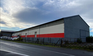 Local industriel  1580 m² à louer à Lescar (64230)