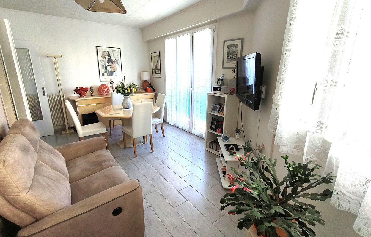 appartement 2 pièces 55 m2 à vendre à Nice (06100)