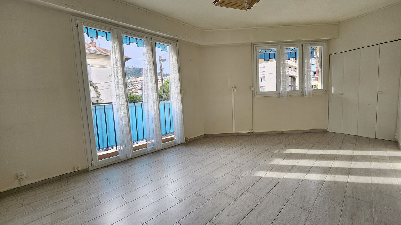 appartement 2 pièces 55 m2 à vendre à Nice (06100)