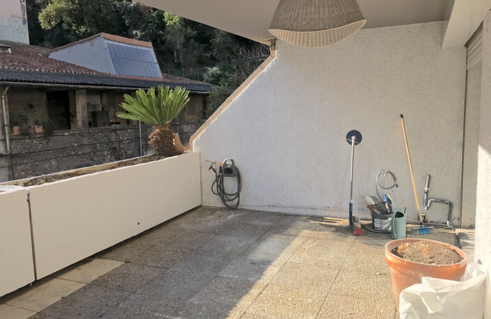VIEUX PORT / CORDERIE T2 + TERRASSE en étage SUD — photo 2