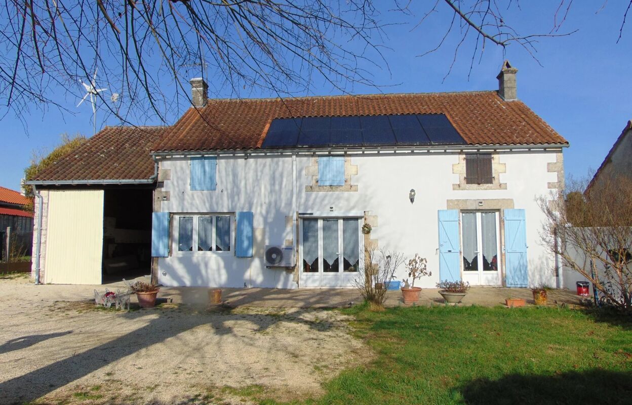 maison 8 pièces 190 m2 à vendre à Taizé-Aizie (16700)