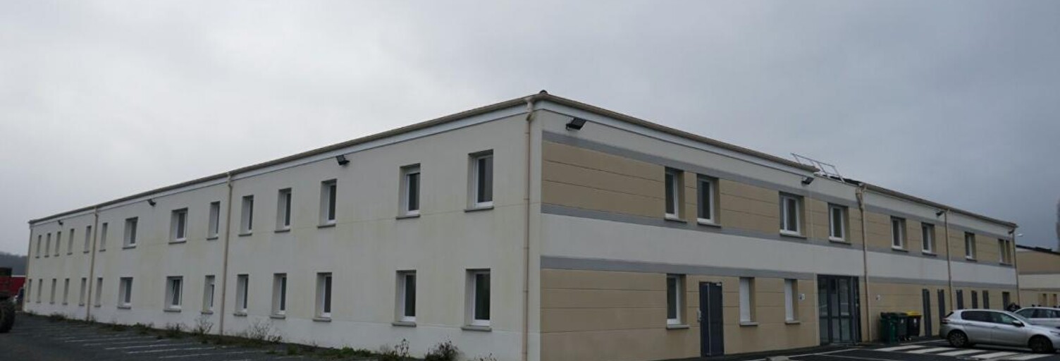 Commerce  2000 m² à vendre à Chars (95750)