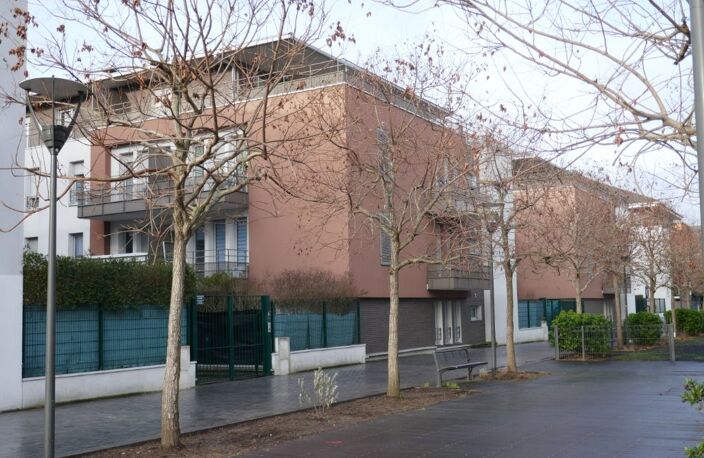 Emplacements de Parking Gare Montigny/Beauchamp — photo 2
