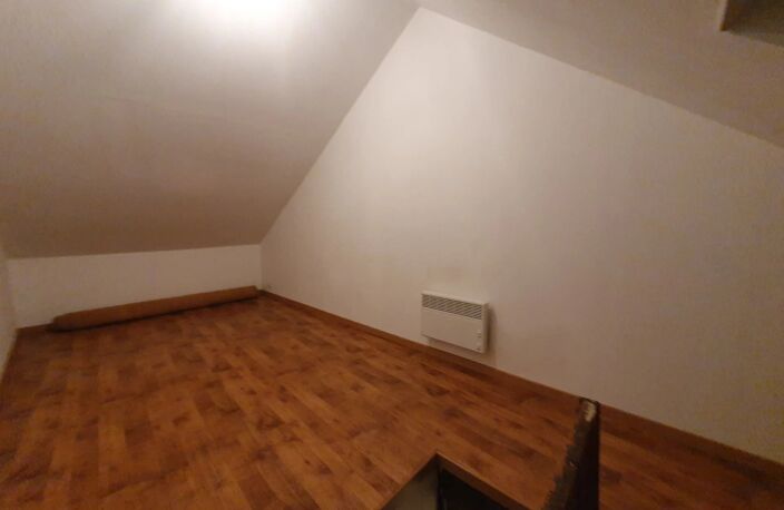 Bien vendu : Appartement  Avesnes-sur-Helpe (59440) — photo 4