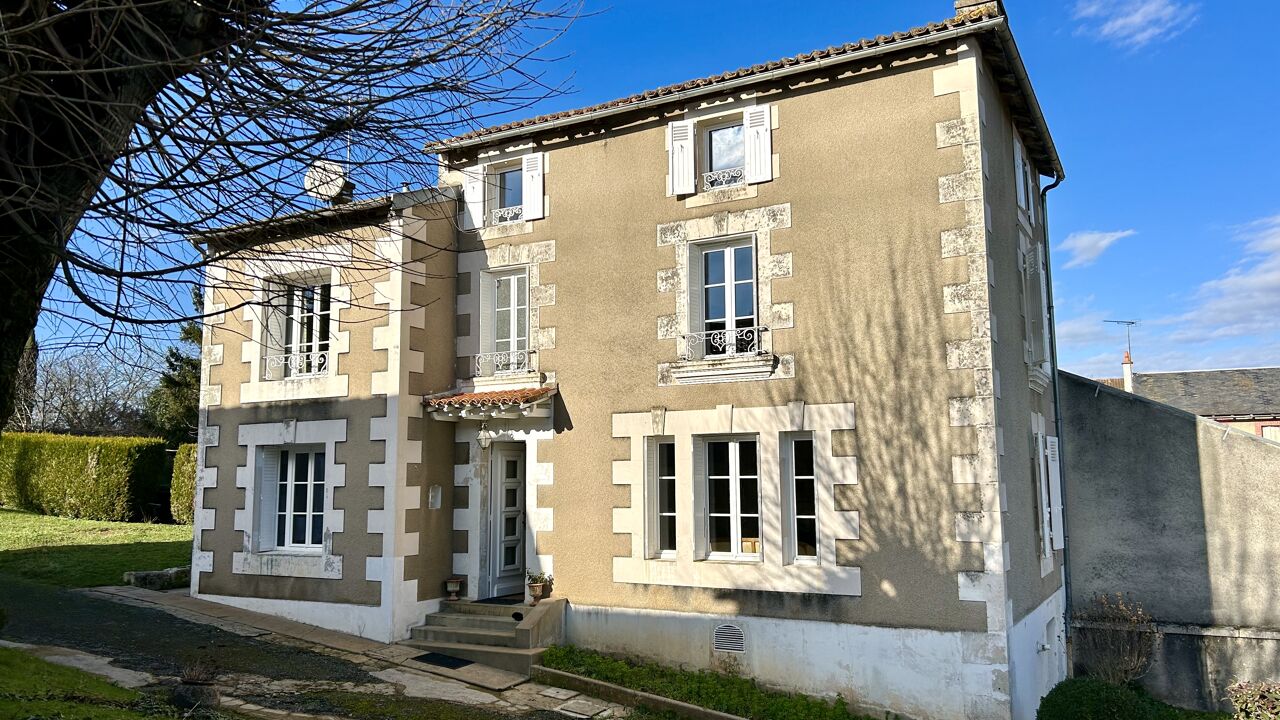 maison 8 pièces 210 m2 à vendre à Vouneuil-sous-Biard (86580)