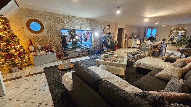 Villa / Maison  T8 à vendre Thézac 17600