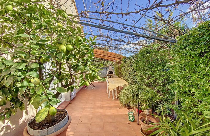 Villa récente p-pied dans quartier résidentiel — photo 3