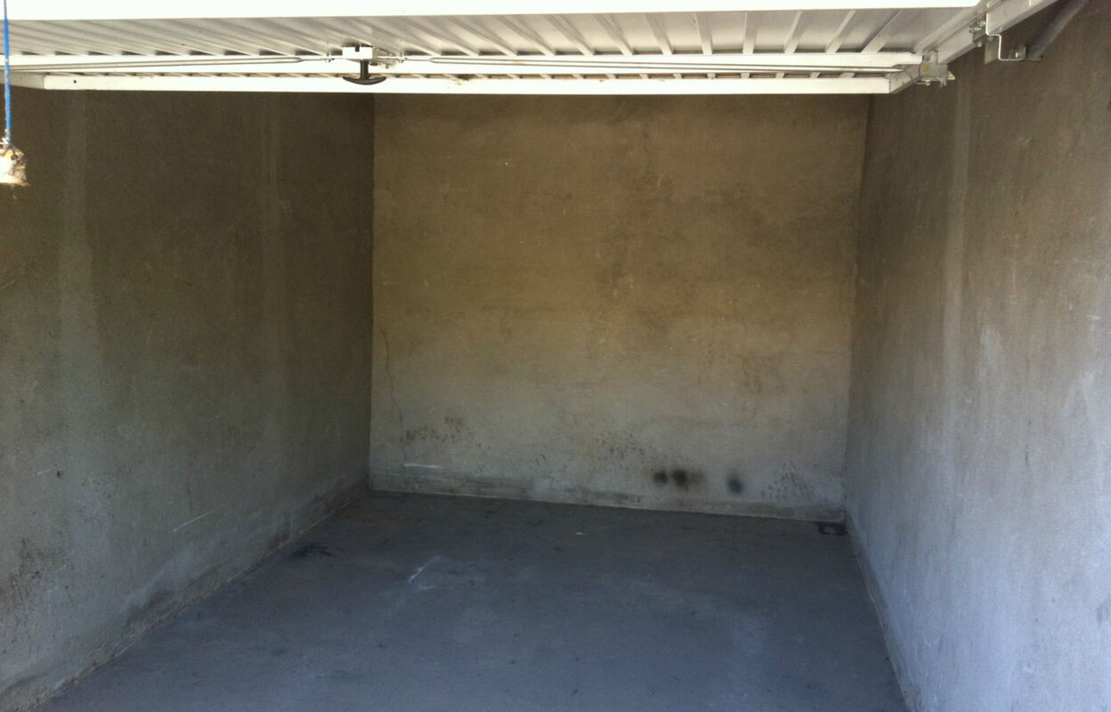 garage  pièces 15 m2 à louer à Toulon (83200)