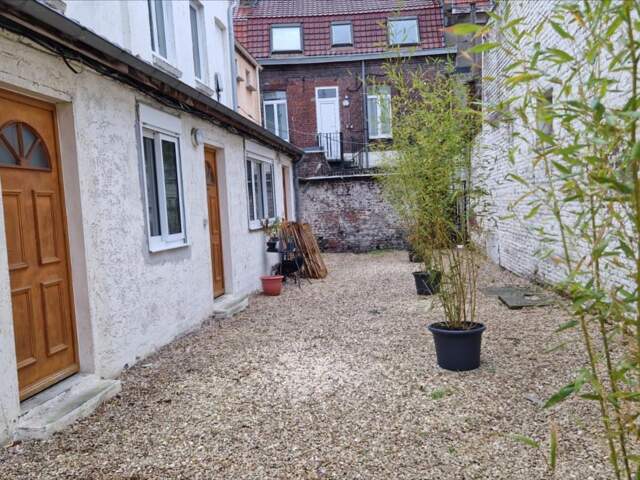 LILLE - SUR LA PLACE DU MARCHE DE WAZEMMES - MAISON DE 45 M2 A V — photo du bien