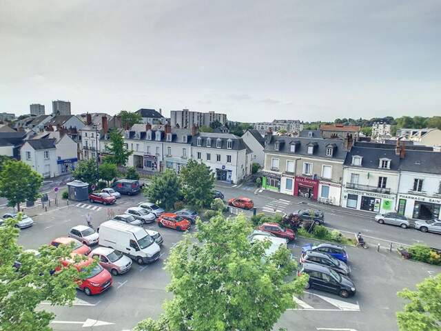 Appartement La Riche 5 pièce(s) — photo du bien