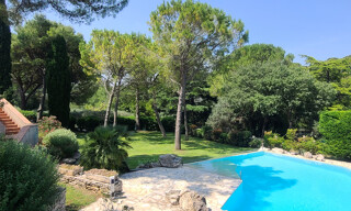 Maison 10 Pièces 261 m² à vendre à Nîmes (30000)