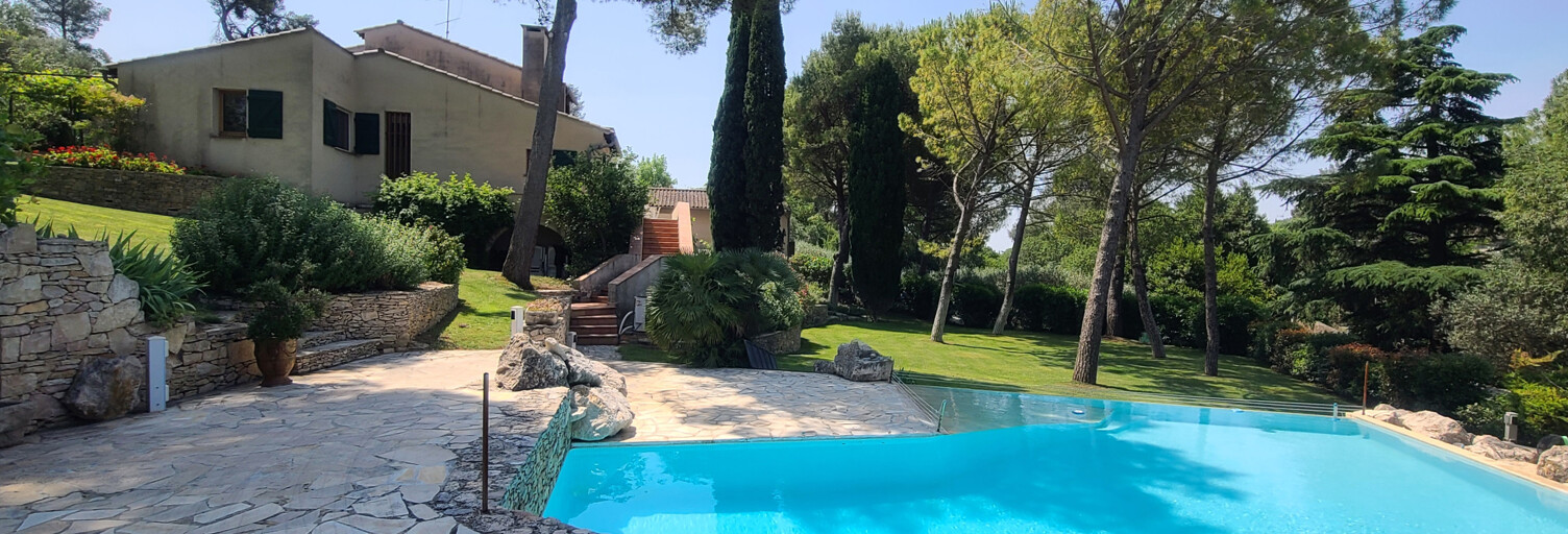 Maison 10 Pièces 261 m² à vendre à Nîmes (30000)