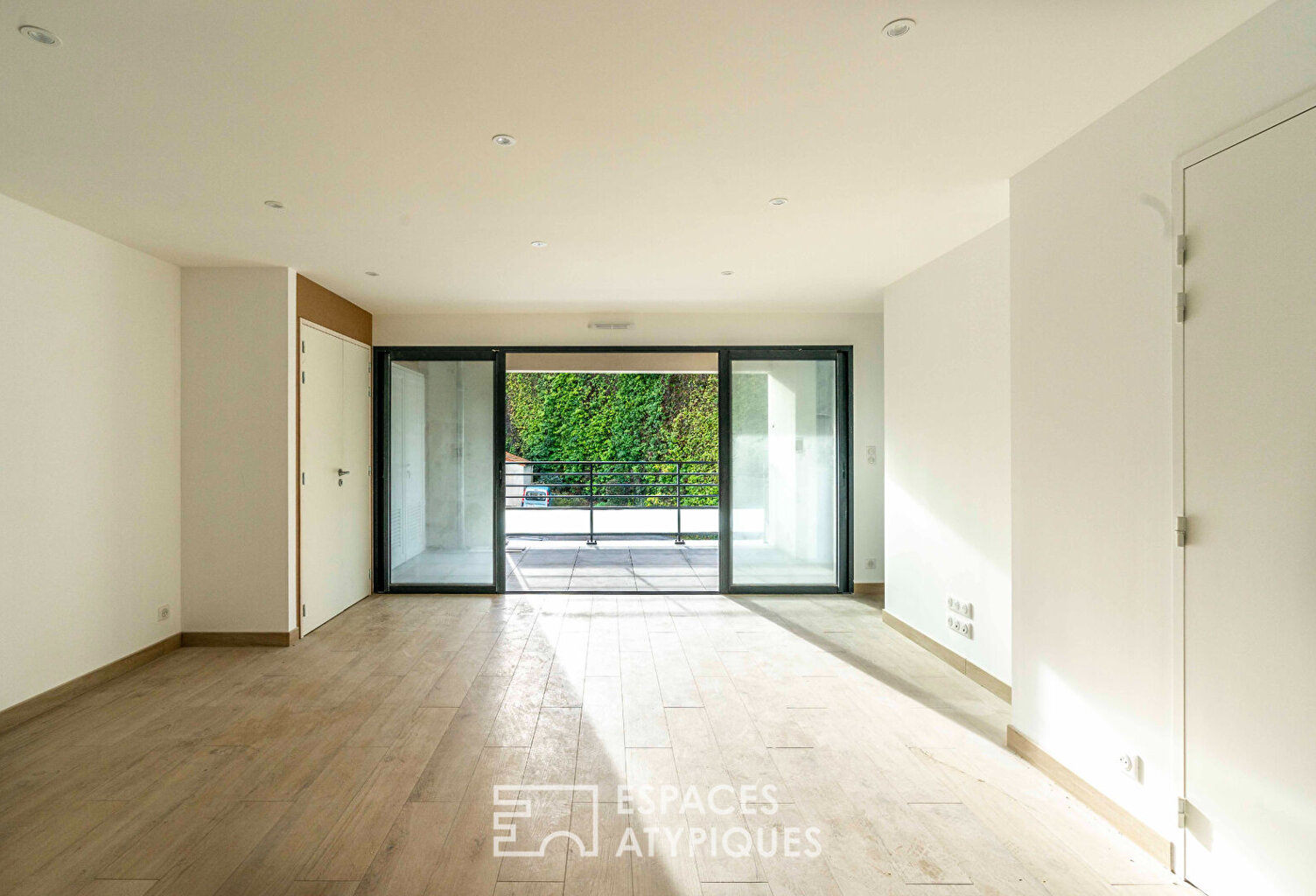 Appartement haut de gamme en coeur de ville avec terrasse — photo 1