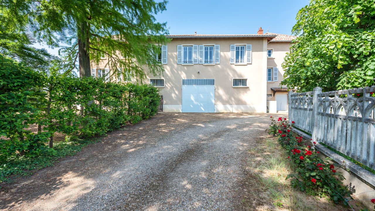 maison 5 pièces 420 m2 à vendre à Blacé (69460)