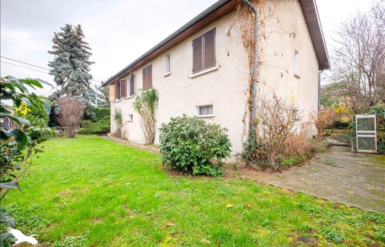 maison 6 pièces 110 m2 à vendre à Saint-Priest (69800)
