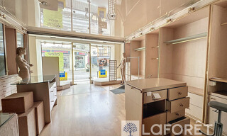 Immeuble  70 m² à vendre à Bourgoin-Jallieu (38300)