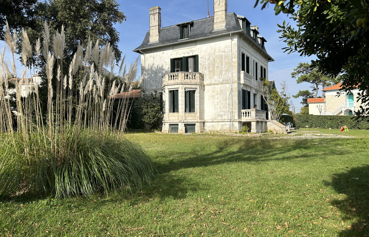 maison 12 pièces 310 m2 à vendre à Saint-Palais-sur-Mer (17420)