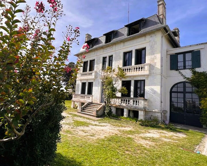 Villa / Maison 12 pièces  à vendre Saint-Palais-sur-Mer 17420