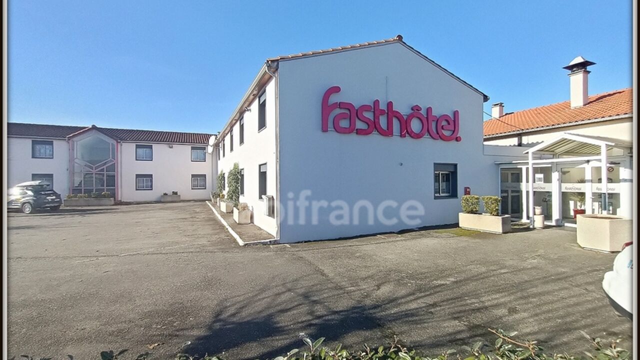 commerce 40 pièces 800 m2 à vendre à Séméac (65600)