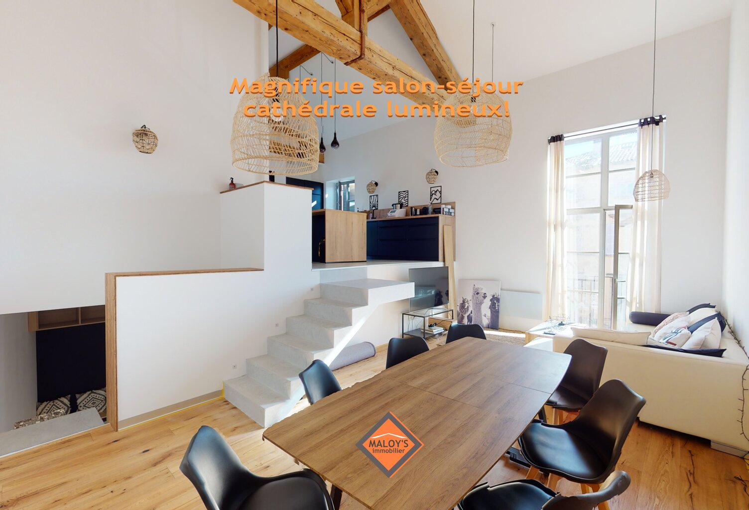A SAISIR! Appartement dans belle bâtisse en pierres dorées atypique de 110 m² — photo 1