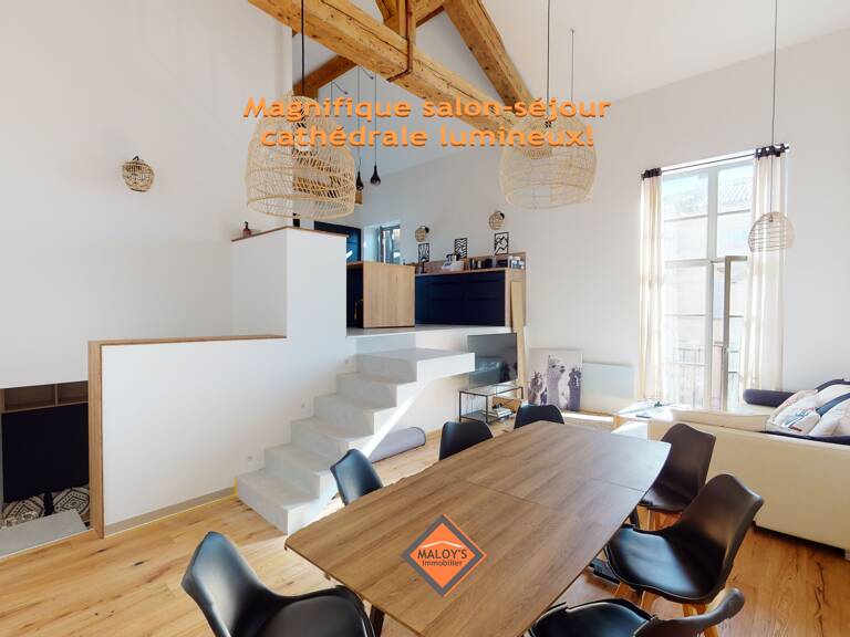 A SAISIR! Appartement dans belle bâtisse en pierres dorées atypique de 110 m² — photo 1