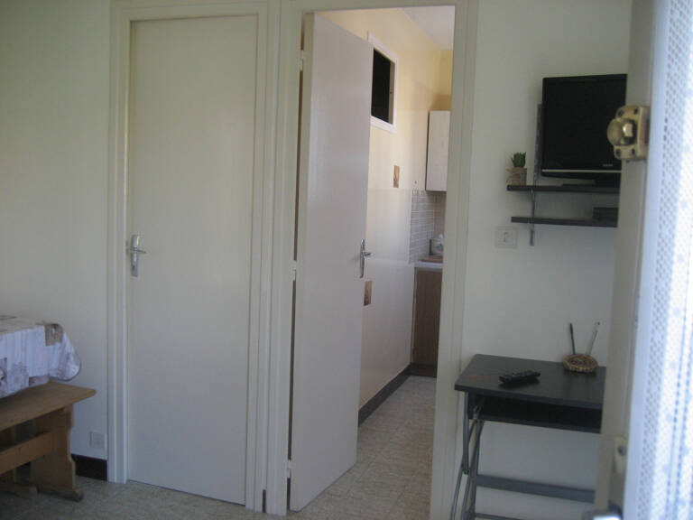 ROYAN LOCATION SAISONNIERE PETIT APPART T1 + LOGGIA-VERANDA, — photo 1