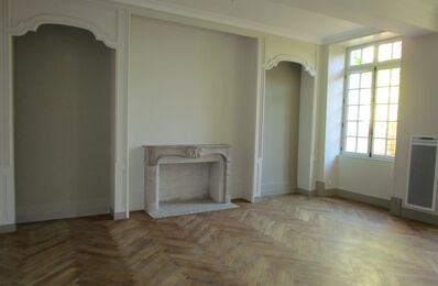appartement 4 pièces 87 m2 à louer à Saintes (17100)