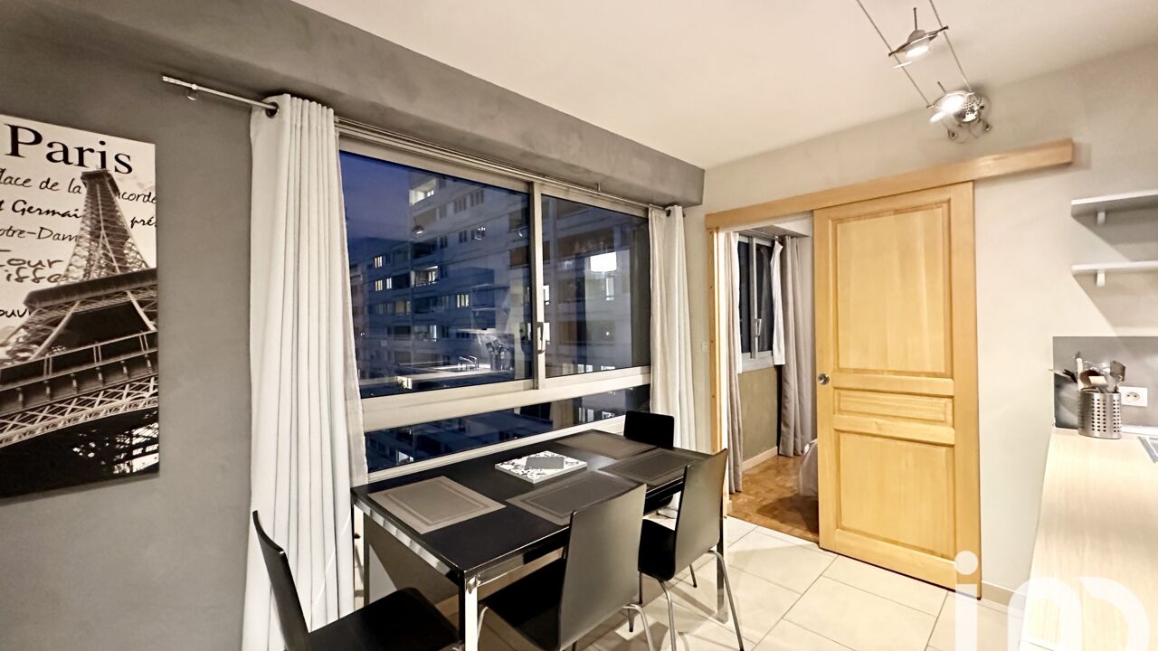 appartement 2 pièces 32 m2 à vendre à Courbevoie (92400)