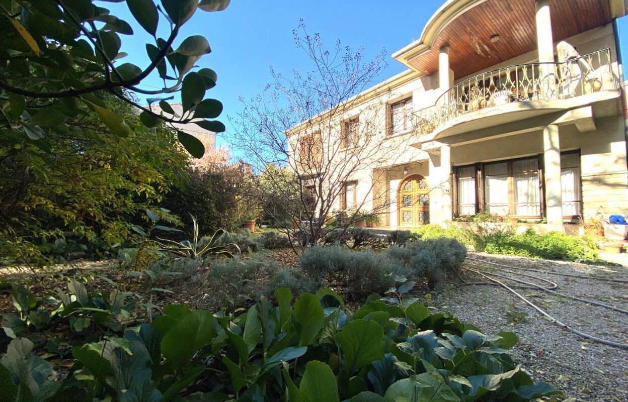 maison 7 pièces 194 m2 à vendre à Carpentras (84200)