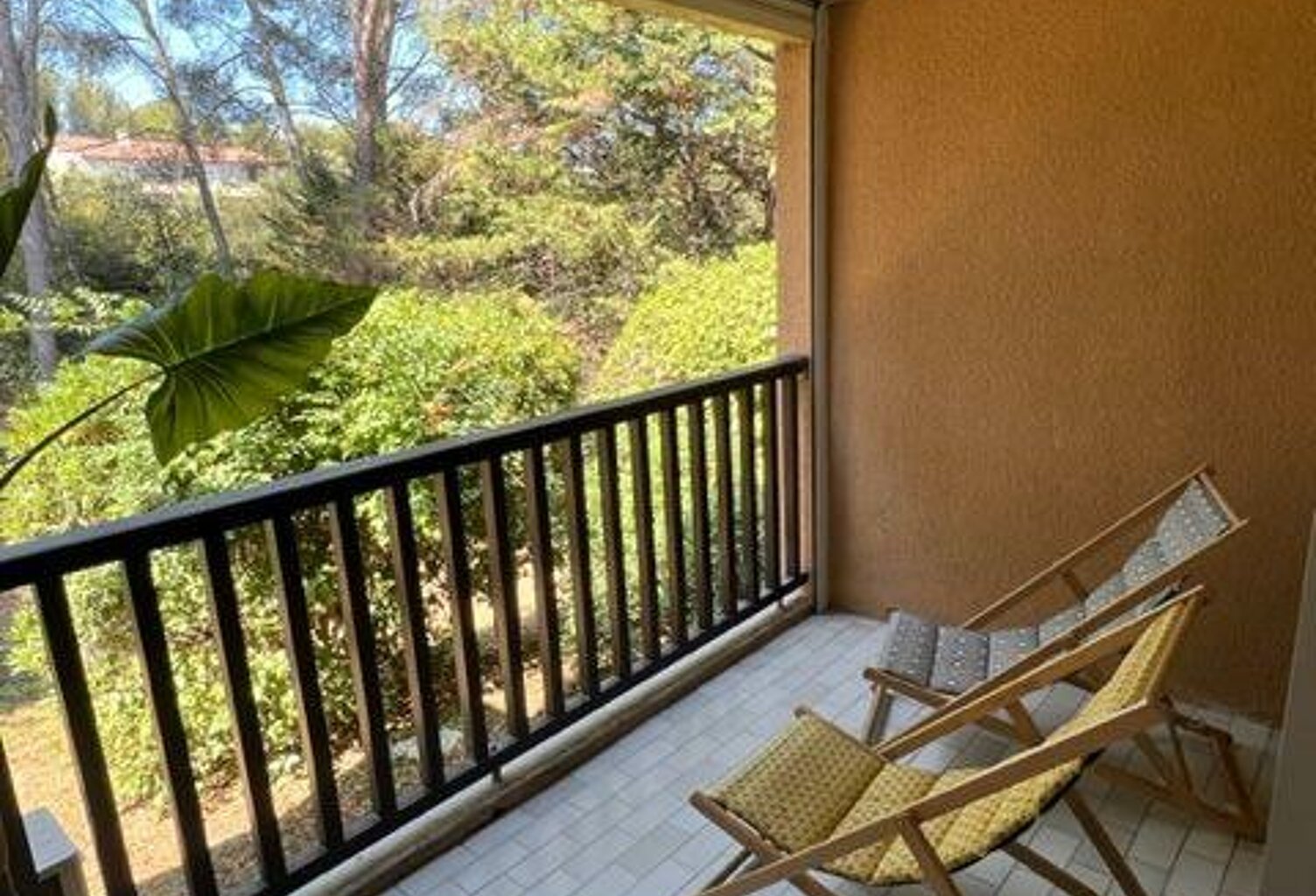 Appartement À Louer Type Studio sanary — photo 1
