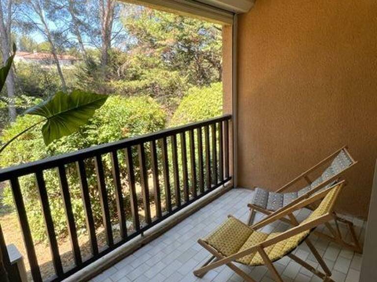 Appartement À Louer Type Studio sanary — photo 1