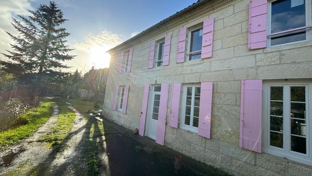 maison 4 pièces 235 m2 à vendre à Les Gonds (17100)