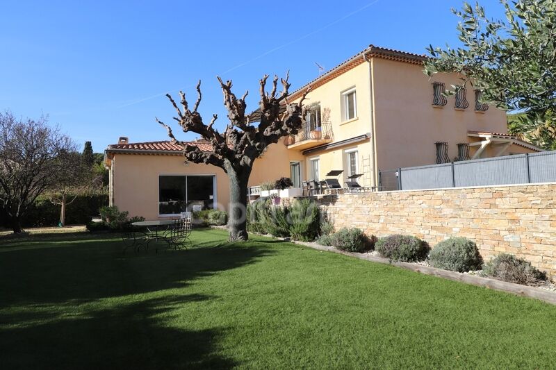 Villa / Maison 9 pièces  à vendre Bandol 83150