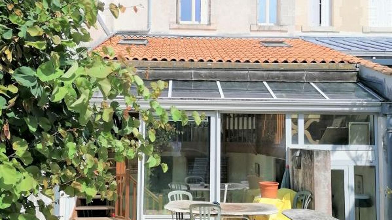 maison 7 pièces 211 m2 à vendre à La Rochelle (17000)