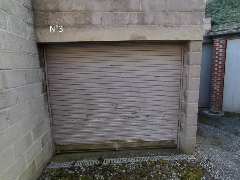 Garage   — photo 1